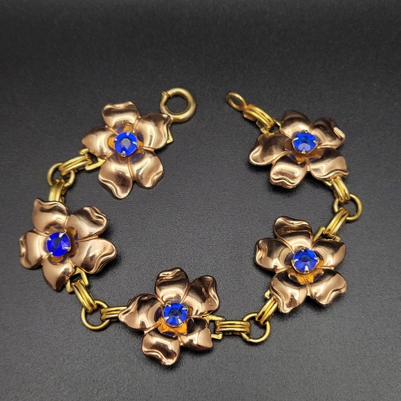 Mid Century Vintage Floral Gold Filled Bracelet with Blue Vibrant Rhinestones 7" - Picture 2 of 16